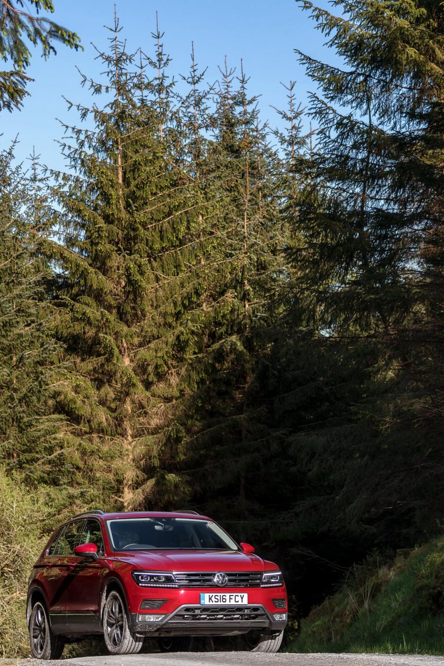  Volkswagen Tiguan 2016 года  (UK) (фото 16 из 40)